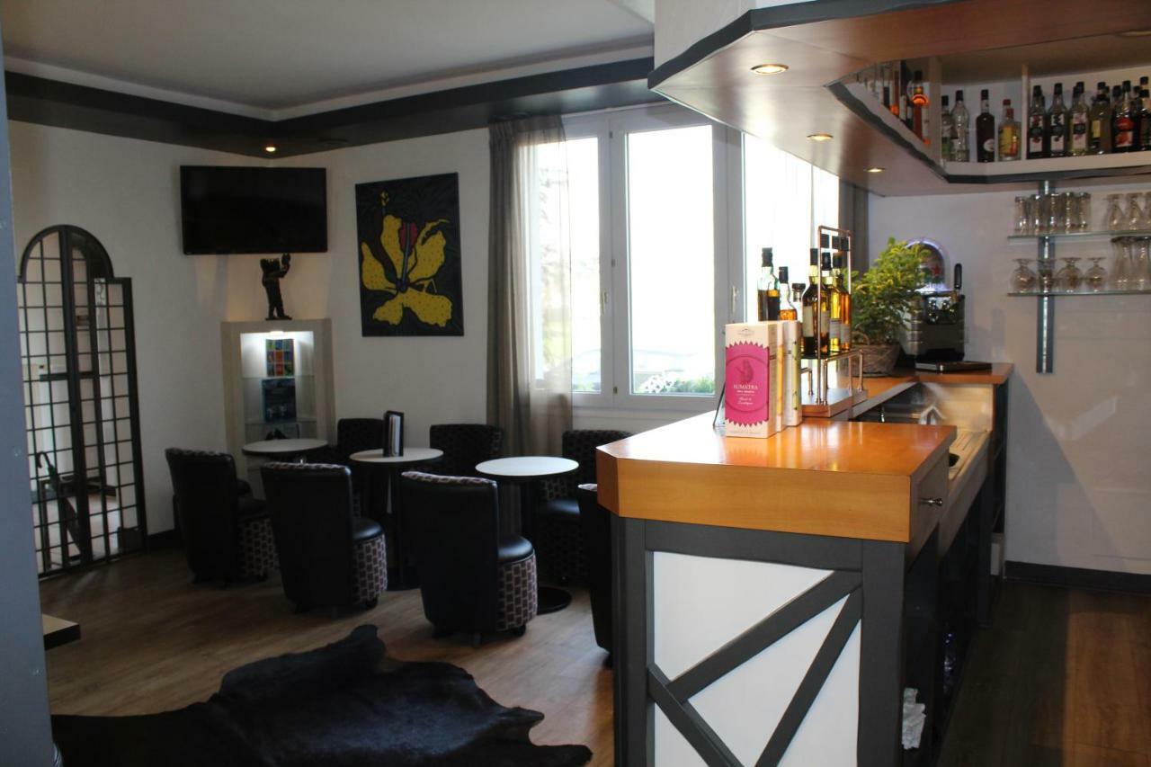 Hotel Logis Le Quai Fleuri Les Villages Voveens Esterno foto